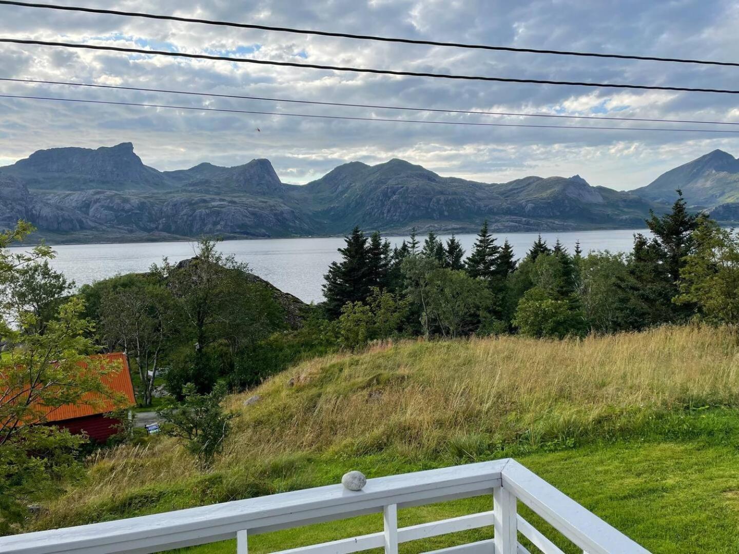 Vettinghytta, Close To The Sea With Amazing View. * Gravdal (Vestvagoy)
