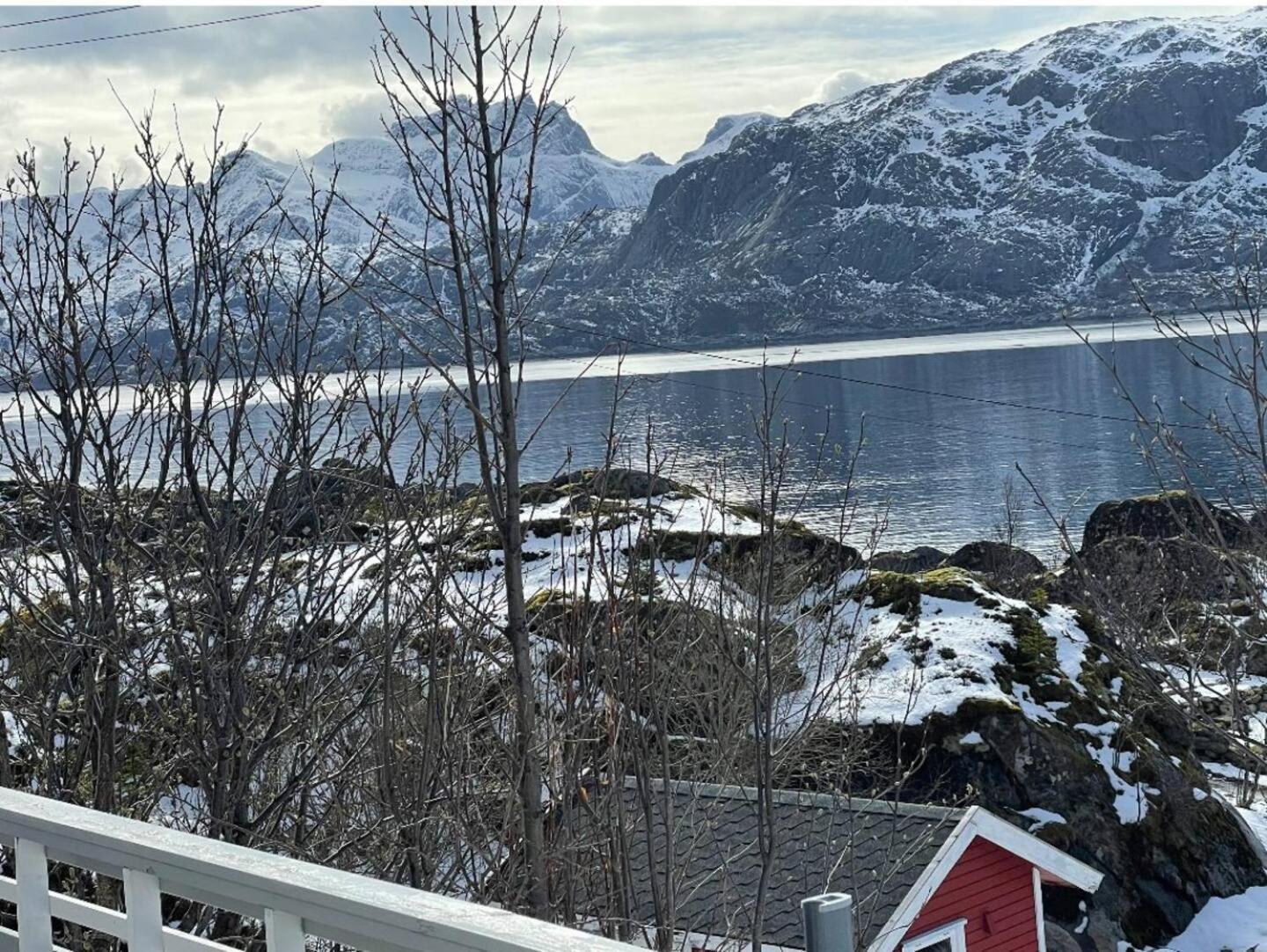 Vettinghytta, Close To The Sea With Amazing View. Holiday home Gravdal (Vestvagoy)